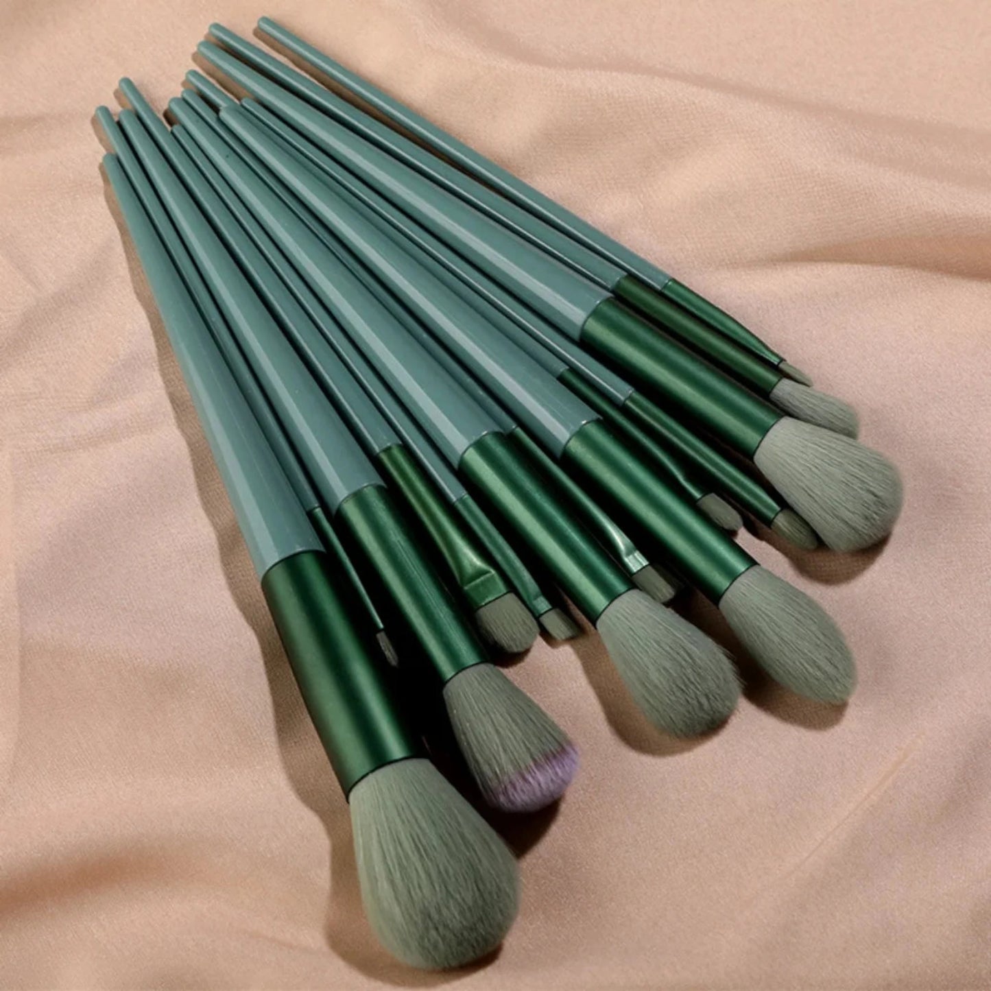 Juego de brochas de maquillaje de lujo de 13 piezas